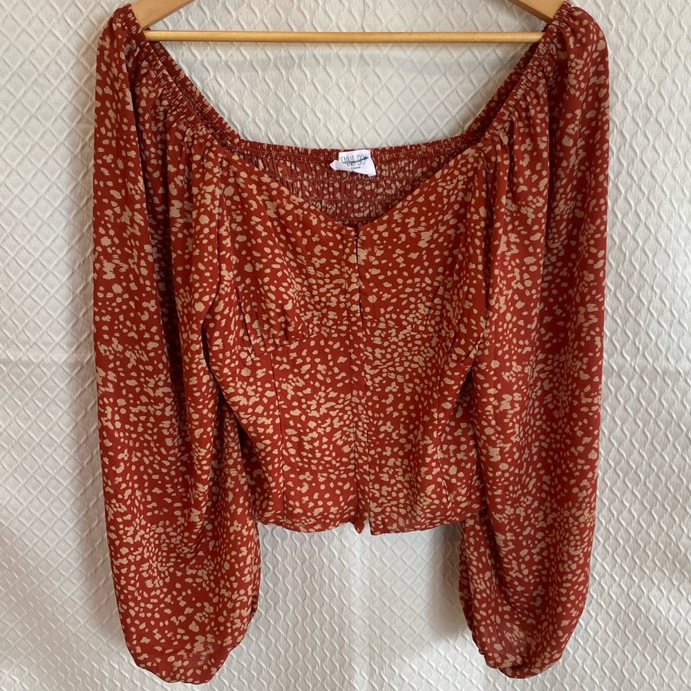 Sienna Sky Red/Cream Patterned Crop Long Sleeve Top. Button Hook Front. Large.